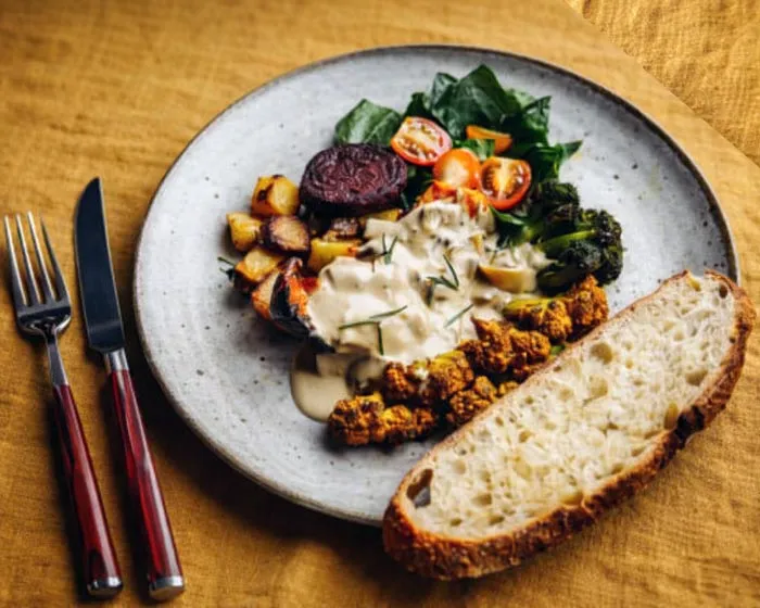 Healthy comfort food with balanced, cozy ingredients healthy comfort food made with wholesome ingredients on a cozy plate