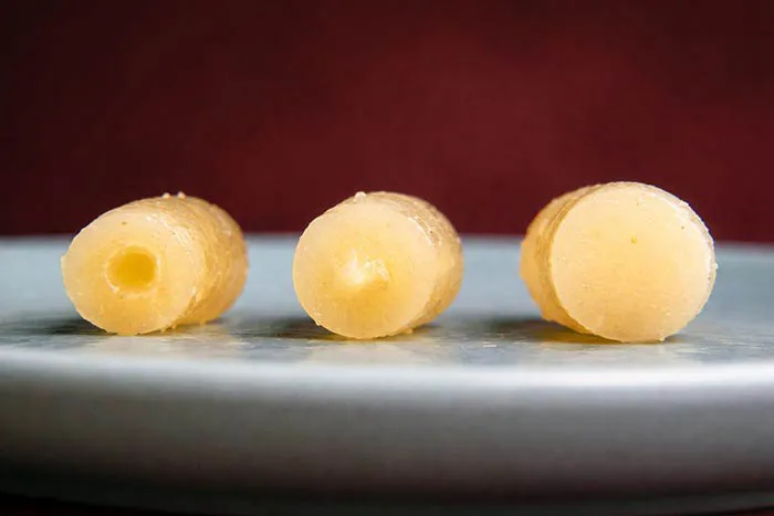 Pasta Al Dente vs Undercooked vs Overcooked (Cross Section) pasta cross section showing undercooked al dente and overcooked spaghetti texture